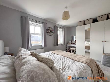 2 bedroom End of terrace house for sale in Hunters Road, Fernwood