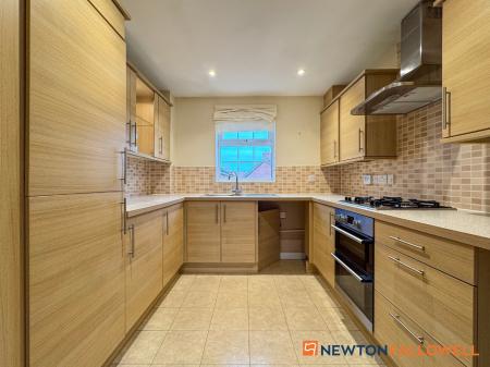 2 bedroom Flat for sale in Johnsons Road, Fernwood