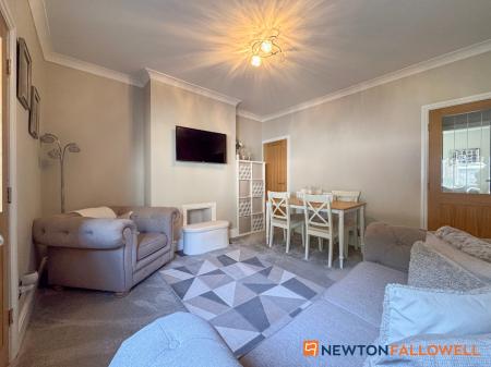3 bedroom Terraced House for sale in Lime Grove, Newark
