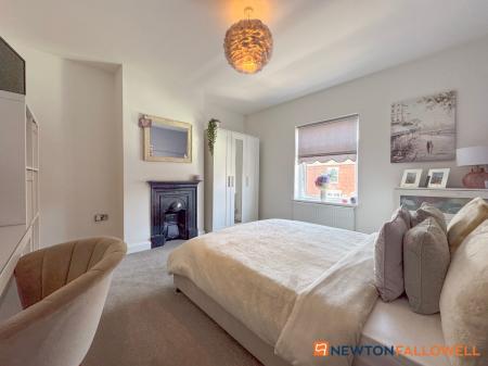 3 bedroom Terraced House for sale in Lime Grove, Newark