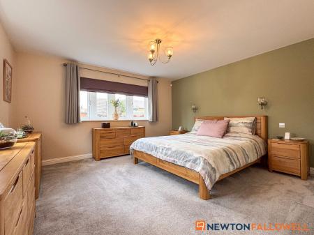 4 bedroom Detached bungalow for sale in Long Lane, Farndon