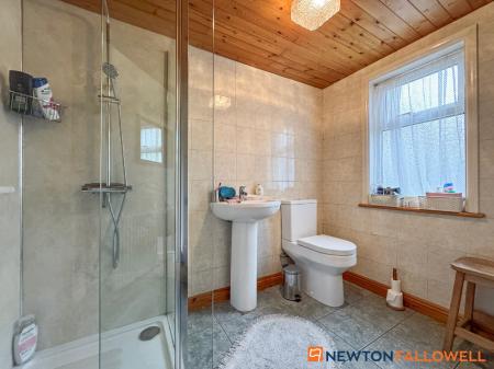 4 bedroom Detached house for sale in Main Street, Sutton-on-Trent