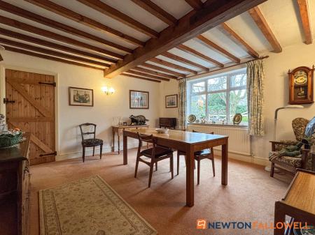 4 bedroom Detached house for sale in Main Street, Sutton-on-Trent