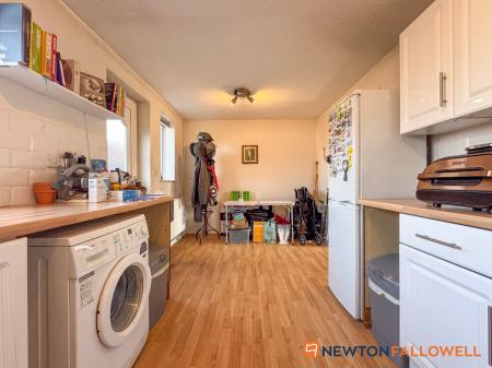 3 bedroom End of terrace house for sale in Mill Green, Newark