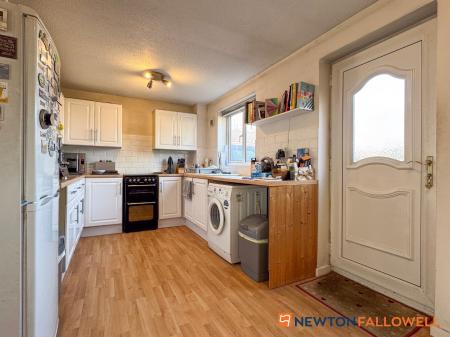 3 bedroom End of terrace house for sale in Mill Green, Newark