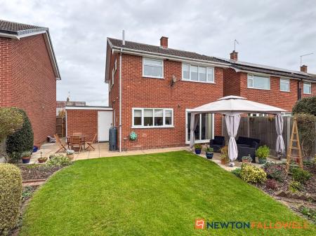 3 bedroom Detached house for sale in Sheldrake Road, Newark