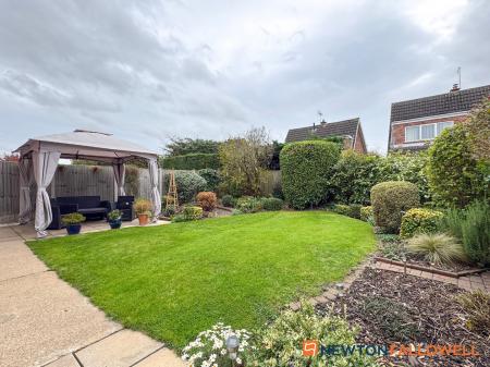 3 bedroom Detached house for sale in Sheldrake Road, Newark