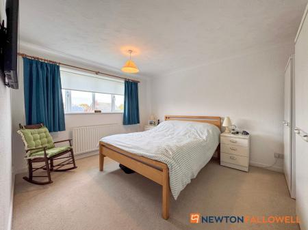 3 bedroom Detached house for sale in Sheldrake Road, Newark