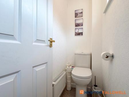 3 bedroom Detached house for sale in Sheldrake Road, Newark