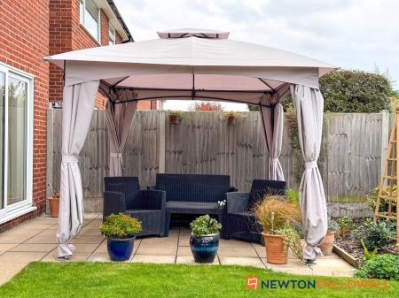 3 bedroom Detached house for sale in Sheldrake Road, Newark