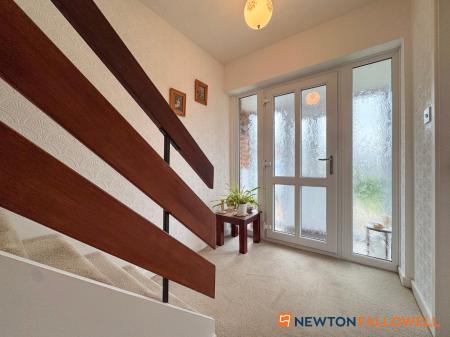 3 bedroom Detached house for sale in Sheldrake Road, Newark