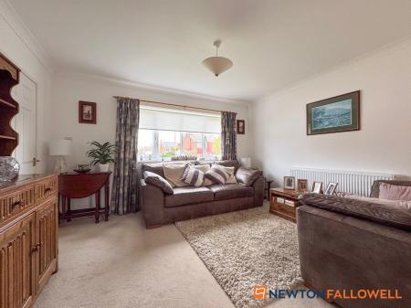 3 bedroom Detached house for sale in Sheldrake Road, Newark