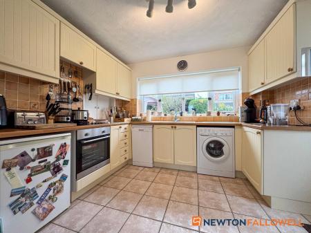3 bedroom Detached house for sale in Sheldrake Road, Newark