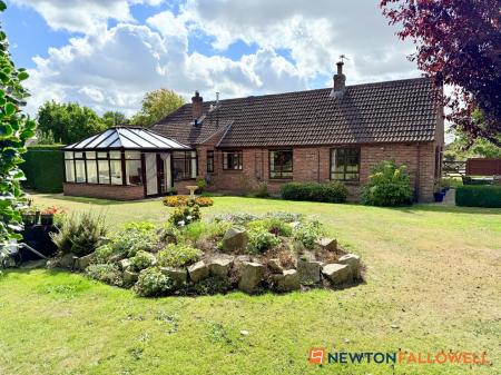 3 bedroom Detached bungalow for sale in The Paddocks, Stapleford