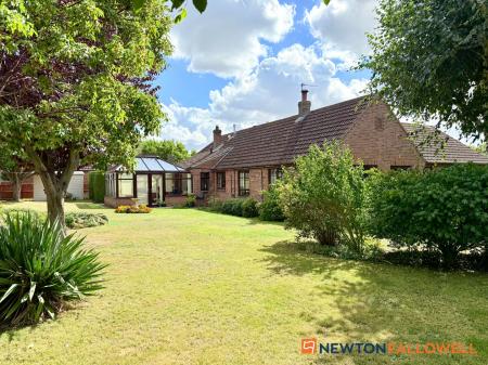 3 bedroom Detached bungalow for sale in The Paddocks, Stapleford