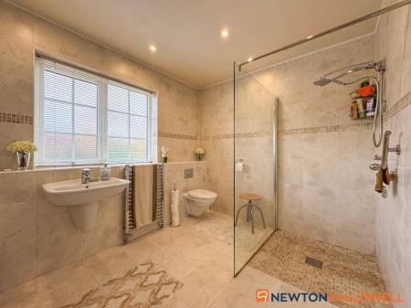 3 bedroom Detached bungalow for sale in The Paddocks, Stapleford