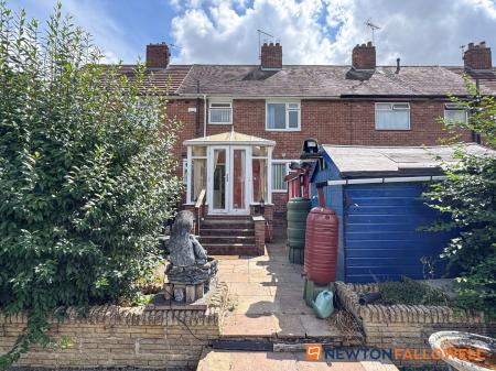 3 bedroom Terraced House for sale in Wolsey Road, Newark