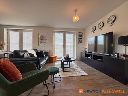 2 bedroom Flat for sale in Green Avenue, Newark