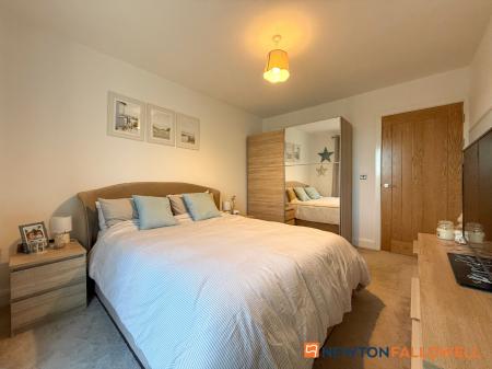 2 bedroom Flat for sale in Green Avenue, Newark