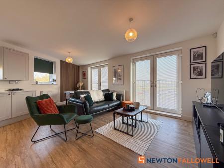 2 bedroom Flat for sale in Green Avenue, Newark