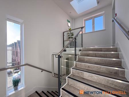 2 bedroom Flat for sale in Green Avenue, Newark