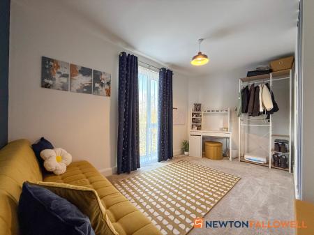 2 bedroom Flat for sale in Green Avenue, Newark