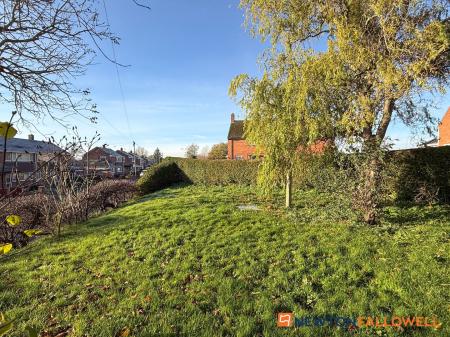 3 bedroom Semi-detached house for sale in Lowfield Lane, Balderton