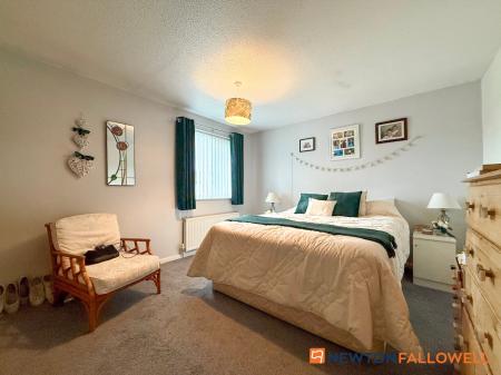 2 bedroom End of terrace house for sale in Magdalene View, Newark