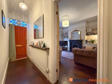 3 bedroom Semi-detached house for sale in Wellington Road, Newark