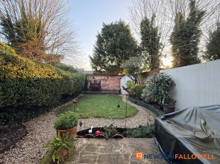 3 bedroom Semi-detached house for sale in Wellington Road, Newark