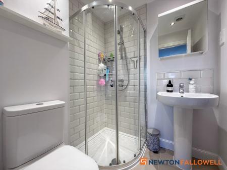 3 bedroom End of terrace house for sale in Cludd Avenue, Newark