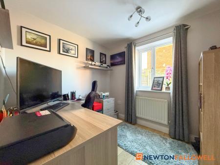 3 bedroom End of terrace house for sale in Cludd Avenue, Newark