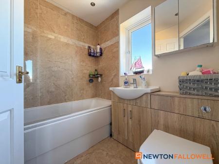 3 bedroom End of terrace house for sale in Cludd Avenue, Newark