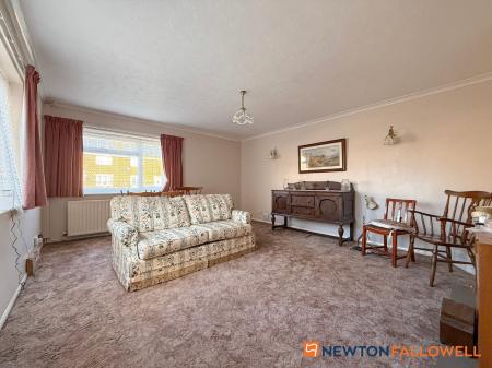 3 bedroom Detached bungalow for sale in Grange Road, Newark