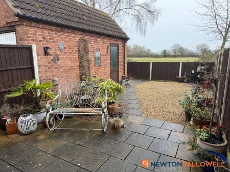 2 bedroom Semi-detached house for sale in Maple Drive, Bassingham