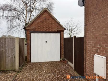 2 bedroom Semi-detached house for sale in Maple Drive, Bassingham
