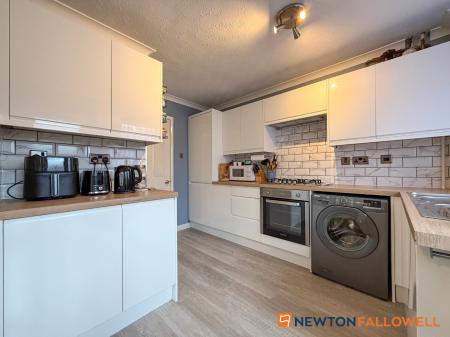 3 bedroom Detached house for sale in Robinson Close, Newark