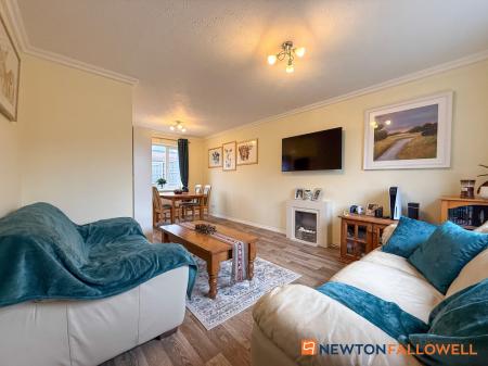 3 bedroom Detached house for sale in Robinson Close, Newark