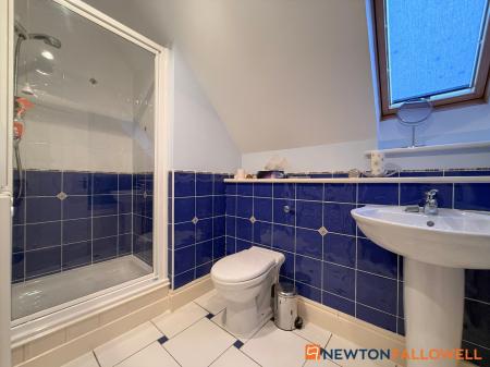 6 bedroom Detached house for sale in Glebe Park, Balderton