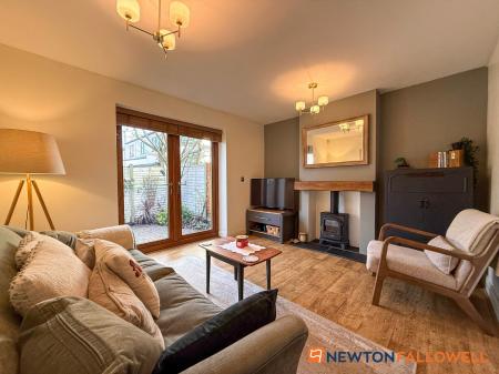 2 bedroom Semi-detached house for sale in Peacocks Launde, Claypole