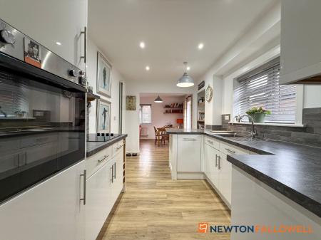 2 bedroom Detached house for sale in Cottage Homes, London Road, Newark