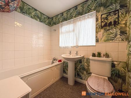 2 bedroom Detached house for sale in Cottage Homes, London Road, Newark