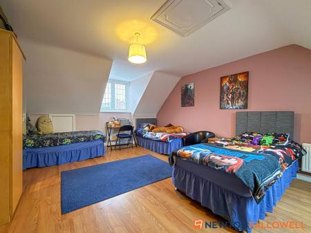 5 bedroom Detached house for sale in Dale Way, Fernwood