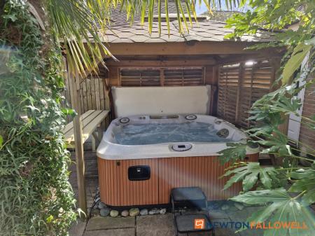 5 bedroom Detached house for sale in Dale Way, Fernwood