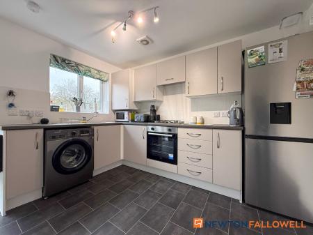 3 bedroom Semi-detached house for sale in Sir Brian Way, Bilsthorpe