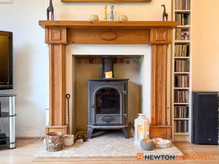 4 bedroom Detached house for sale in Markwick Close, Newark