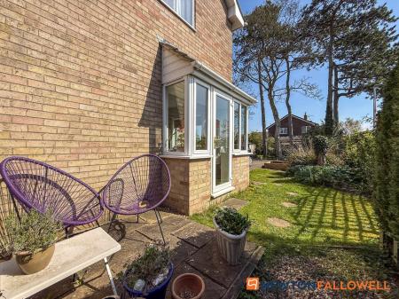 4 bedroom Detached house for sale in Markwick Close, Newark
