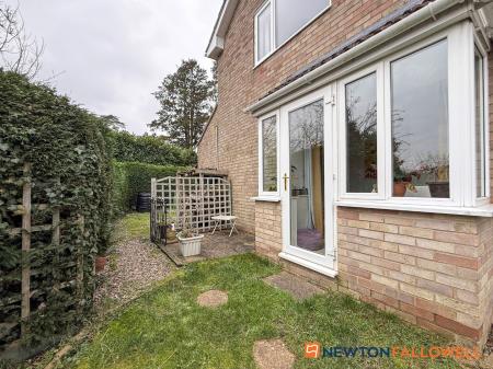 4 bedroom Detached house for sale in Markwick Close, Newark