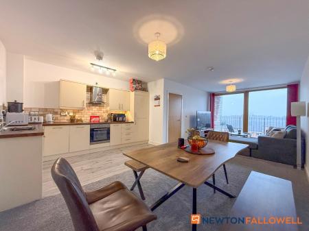 2 bedroom Flat for sale in The Roundhead Building, Warwick Brewery, Newark