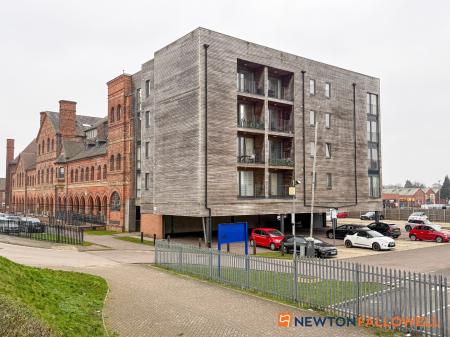 The Roundhead Building, Warwick Brewery, Newark
